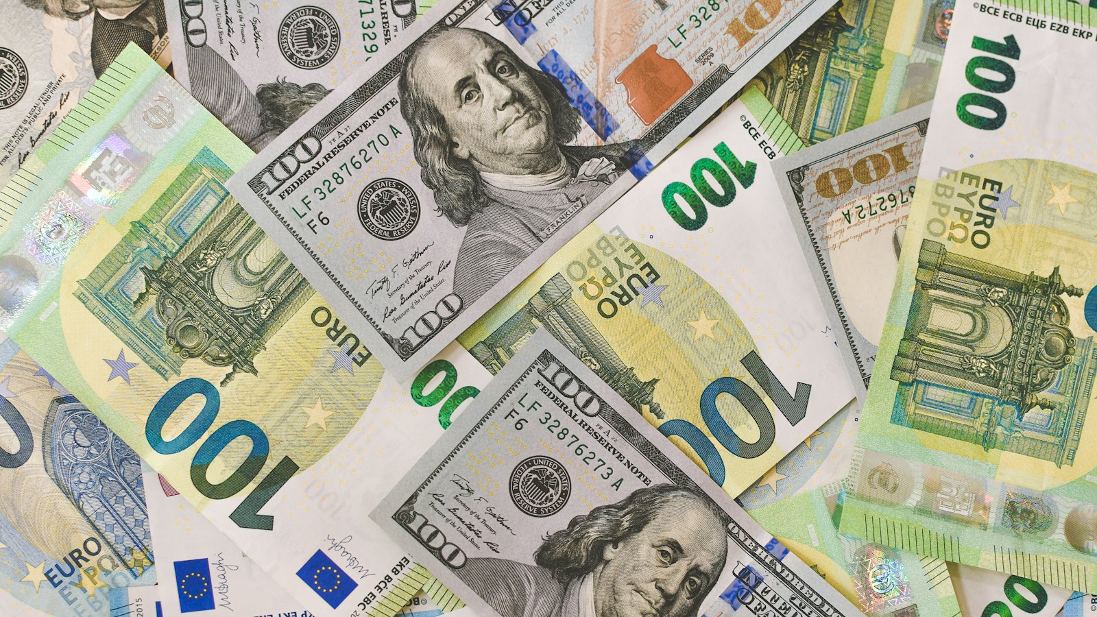 Euro and dollar banknotes